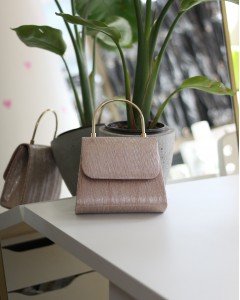 Kadın Rose Gold Çizgi Dokulu Metal Saplı Abiye El Omuz Çantası