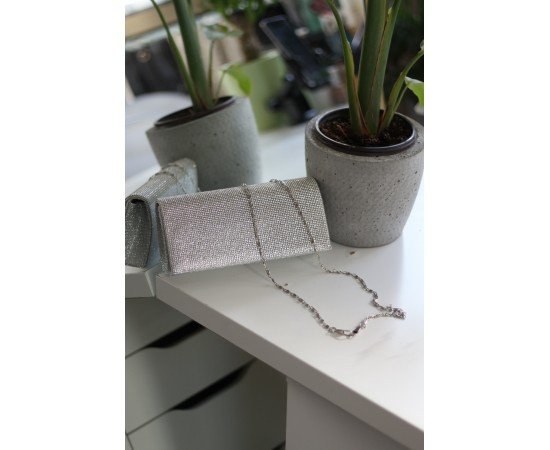 Kadın Silver Taş Kapak Detaylı Zincirli Abiye Omuz Çantası Kadın Silver Taş Kapak Detaylı Zincirli Abiye Omuz Çantası