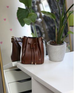 Kadın Taba Ağzı Büzgü Detaylı Askılı El Omuz Çantası