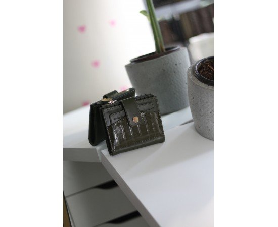  Kadın Haki Kroko Desenli Kartlık Detaylı Kare Cüzdan